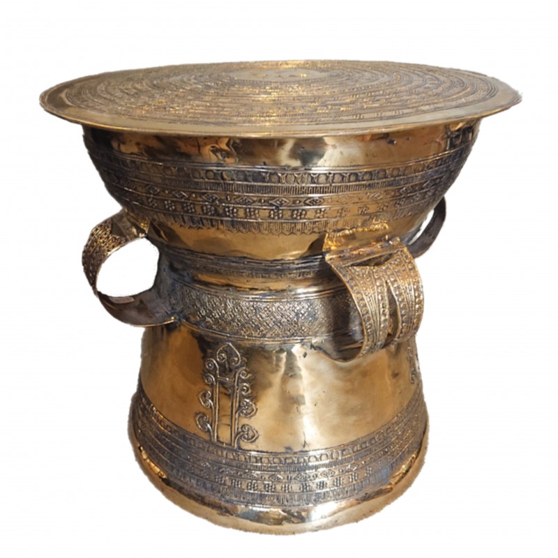 BRONZE RITUAL SIDE TABLE GOLD COLORED BRONZE RITUAL SIDE TABLE GOLD COLORED